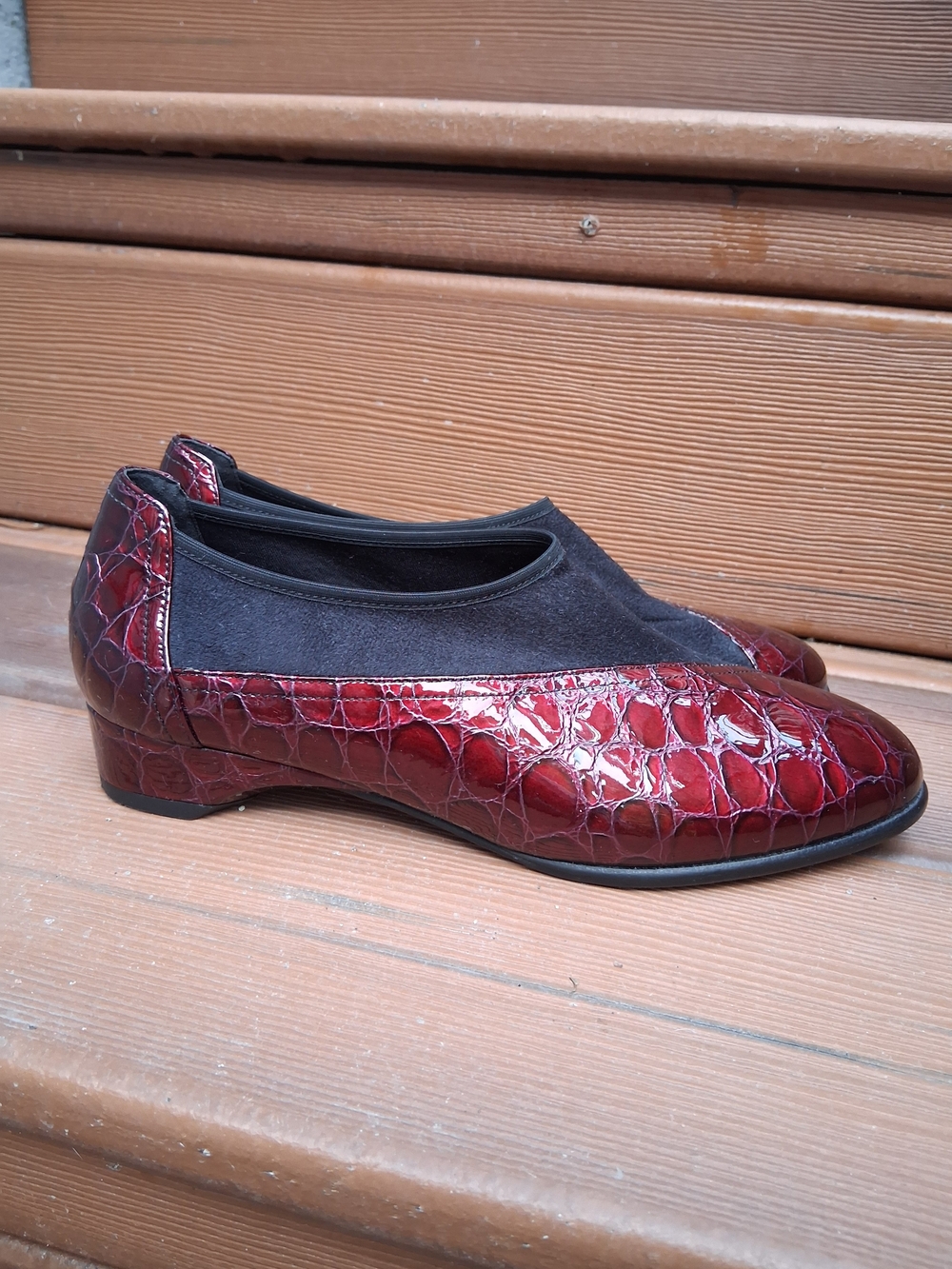 Roberto Capucci for Ingledews Burgundy Croc Patent Flats - Made in Italy, Size 5 - Picture 7 of 8